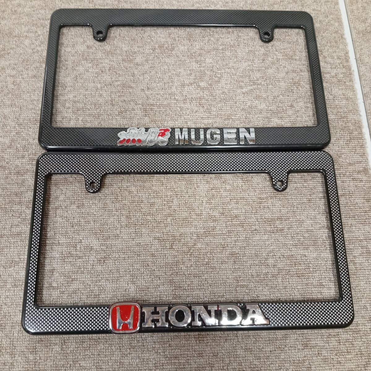 usC-320 ナンバープレートフレーム×2点 HONDA 無限MUGEN 縦約19.5cm 横幅約33.5cm 現状品