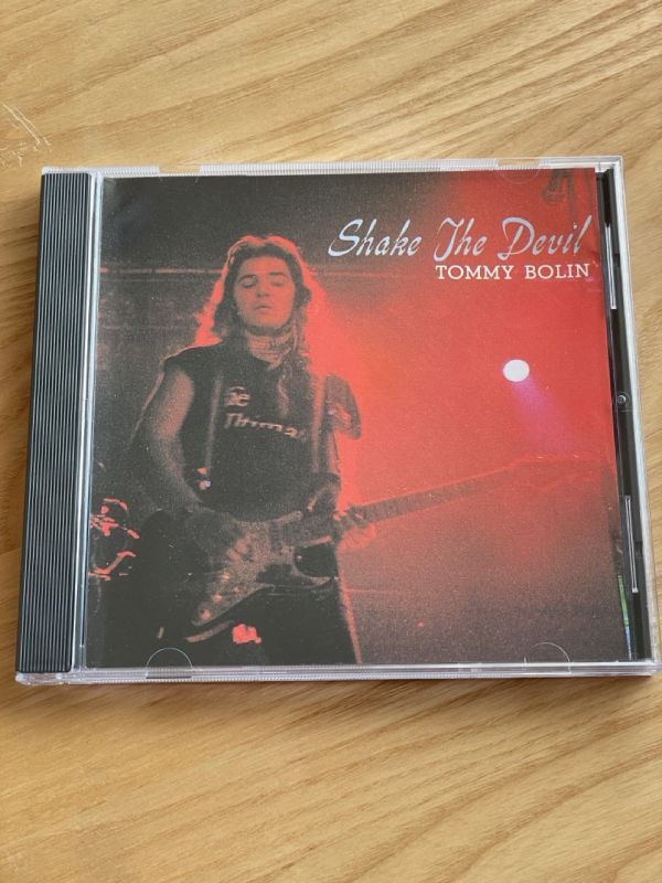 TOMMY BOLIN「SHAKE THE DEVIL」トミー・ボーリン 輸入盤 盤面