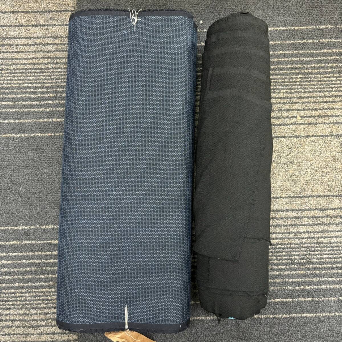【TM0304？】反物 2本 まとめ 大島紬 京美鈴緞子 紺 黒 アンティーク 着物 ブラック ネイビー 黒 紺