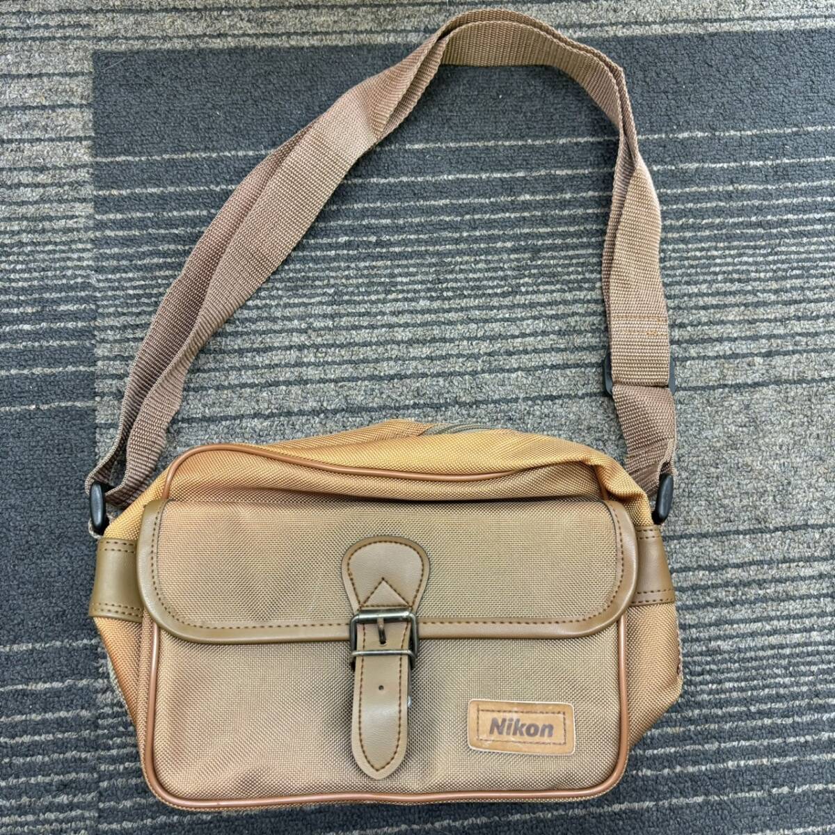 【TM0304①】Nikon ショルダーバッグ カーキ カメラバッグ ニコン コレクション