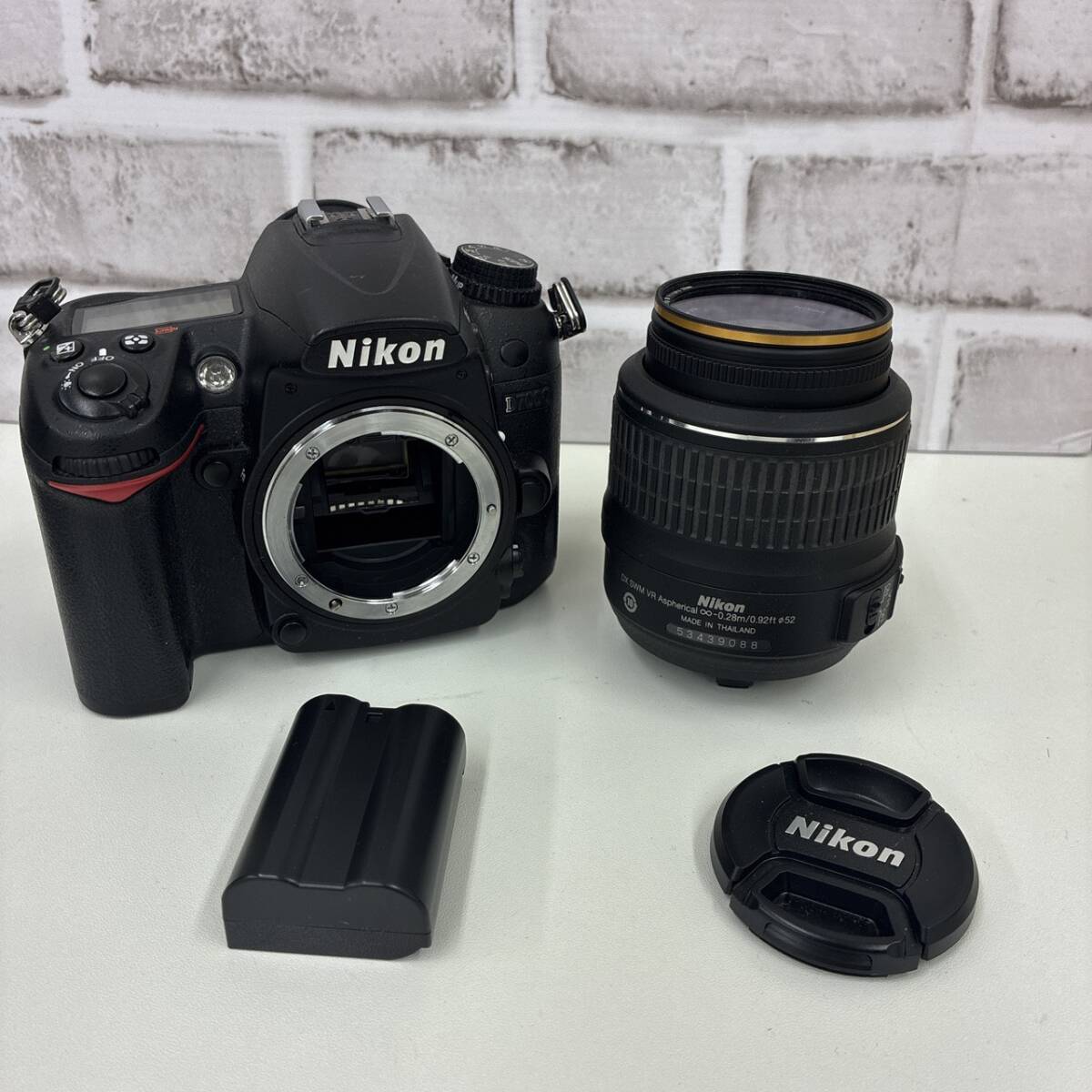 【TG0307？】ニコン　D7000　バッテリーあり　レンズ付き　ジャンク デジタル一眼レフ　カメラ　コレクション
