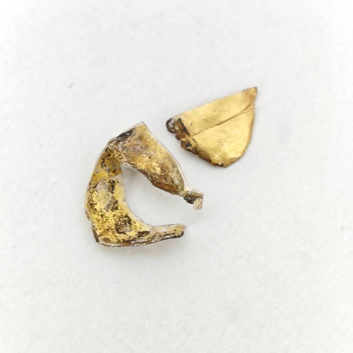 【TS0310？】金歯 0.4g 歯科材 コレクション 趣味 ゴールドカラー 収集 ゴールド 素材