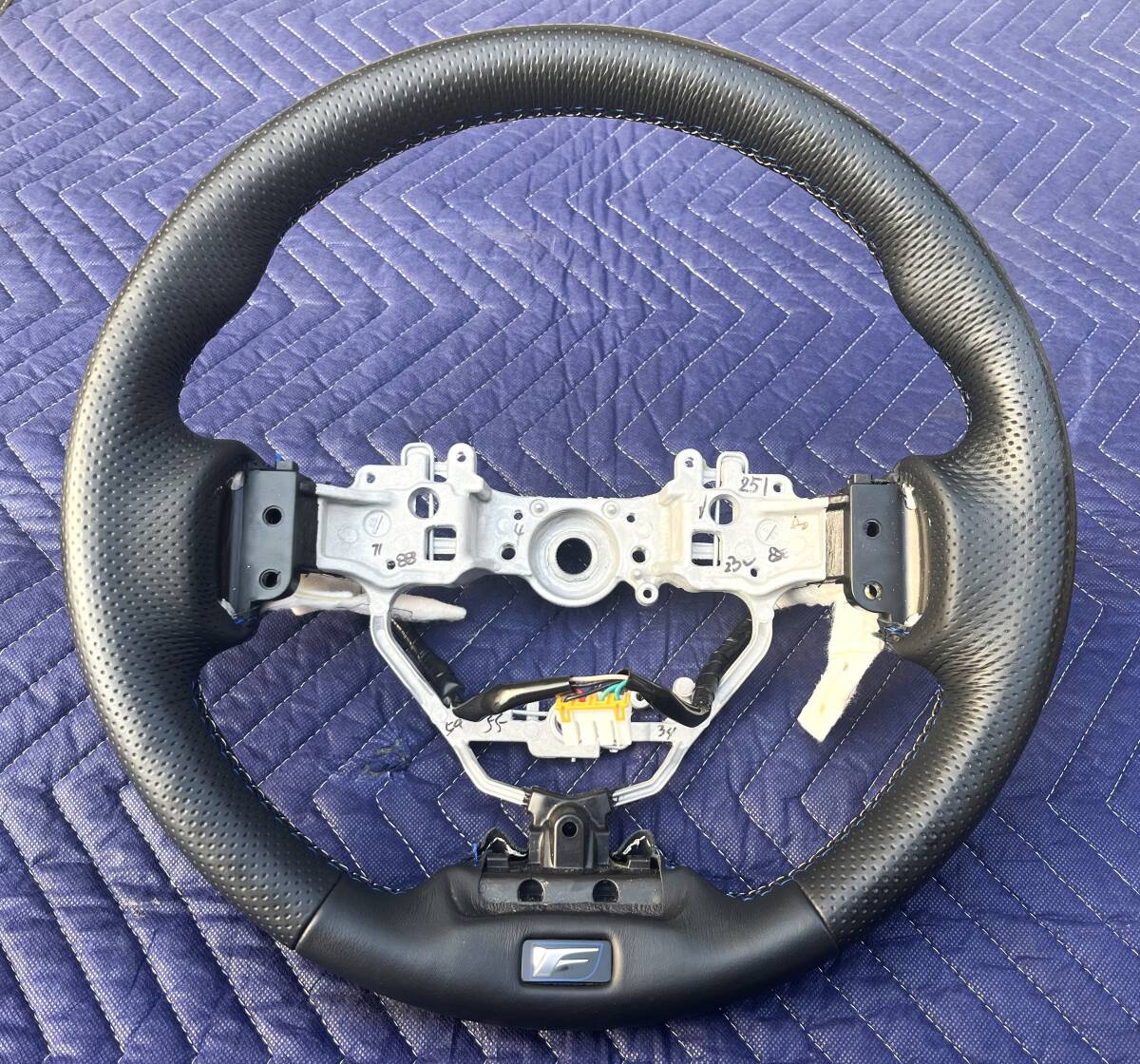 中古 LEXUS レクサス RC-F 純正ステアリング USC10 2UR 5L V8 RCF
