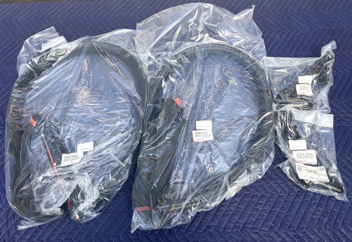 新品必見 LEXUS レクサス RC-F ドアシール左右 ウエザーストリップ左右 USC10 2UR 5L V8 RCF