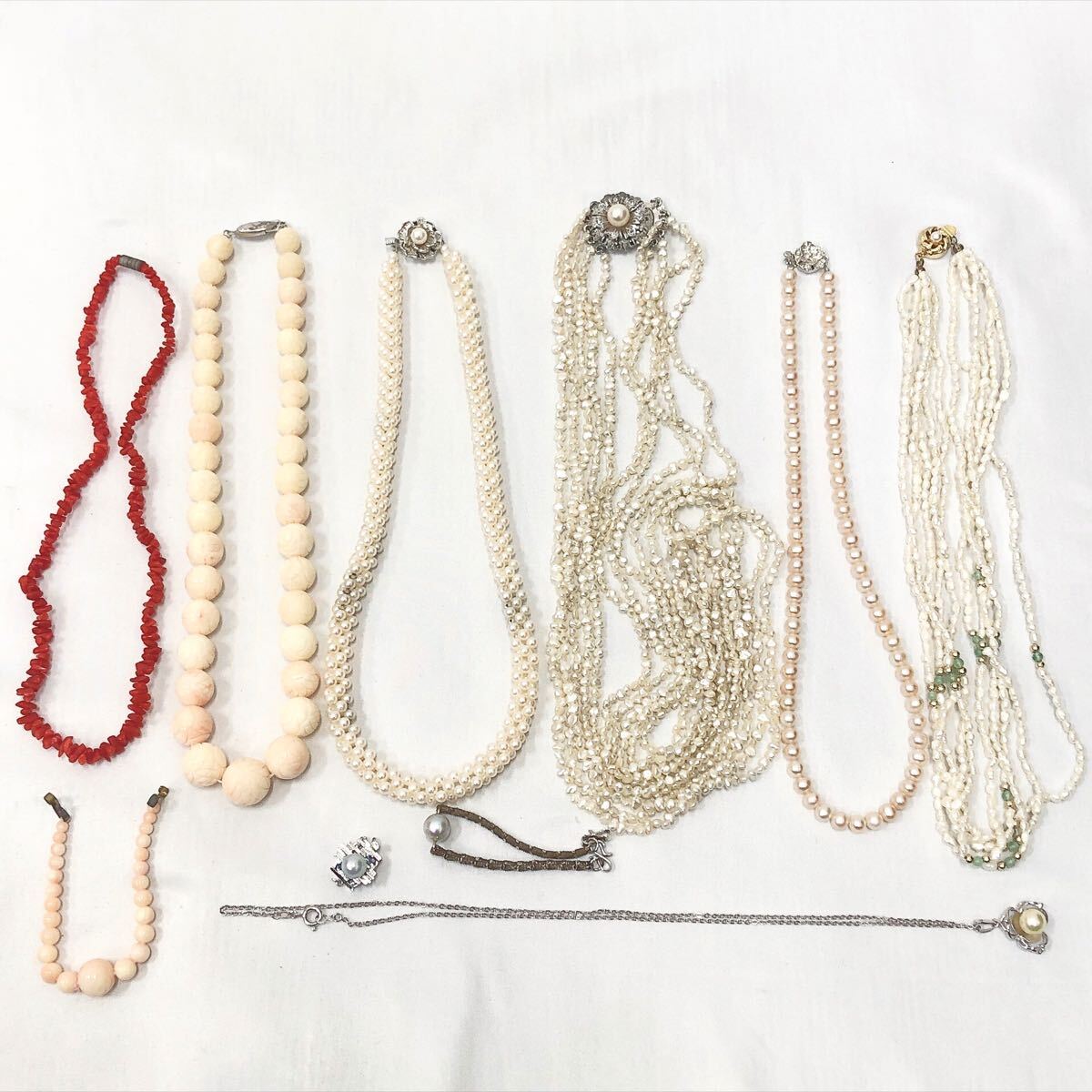 3330121 本真珠　真珠 淡水パール サンゴ　まとめて　総重量約240g ネックレス　他 アクセサリー　一部シルバー刻印有り