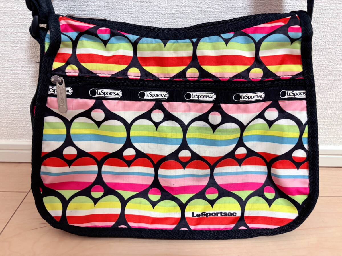 【送料無料】LeSportsac レスポートサック ショルダーバッグ レインボーハート ボーダー柄 総柄 ナイロン レスポ 斜め掛け レディース 