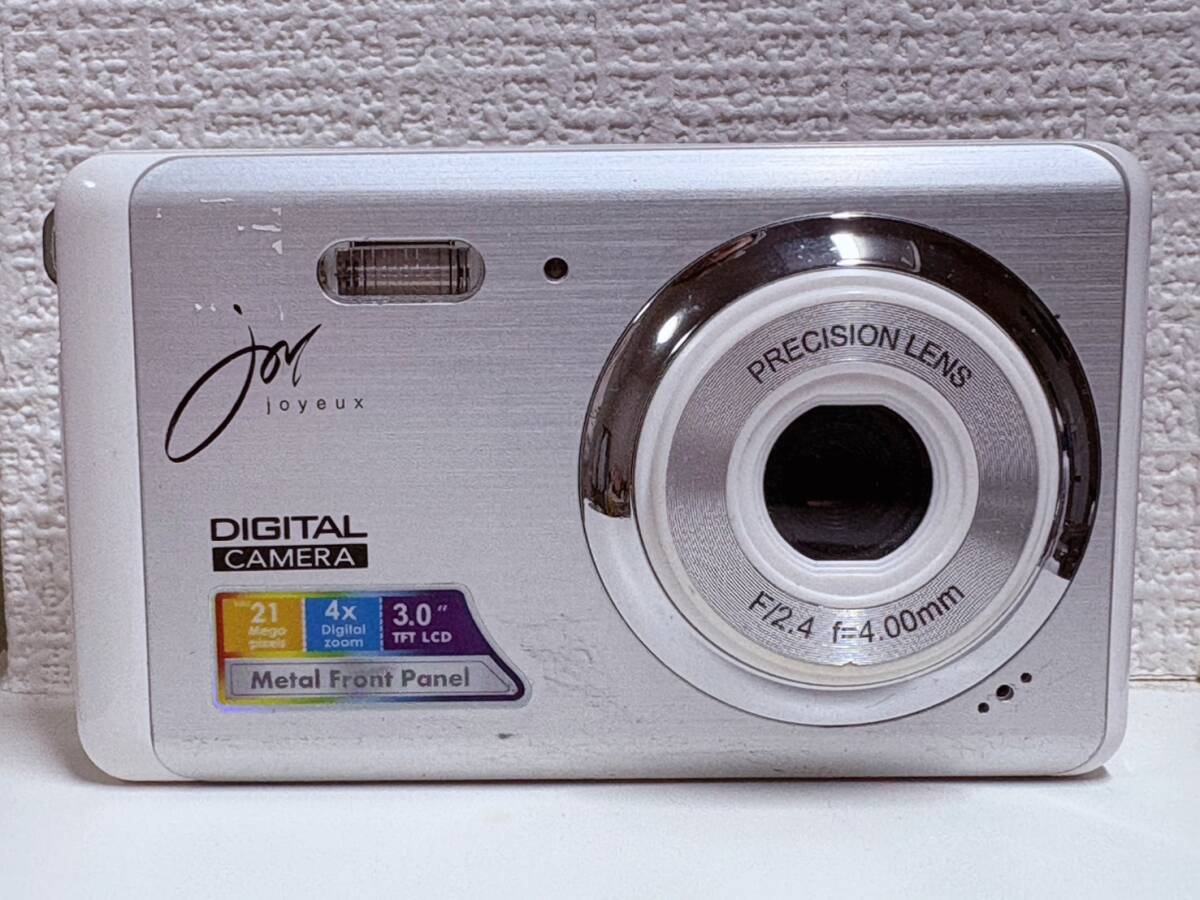 【送料無料】JOYEUX ジョワイユ デジカメ f/2.4 4.0mm JOY500FESWH シルバー系 × 白系 コンパクトデジタルカメラ バッテリー付 動作未確認