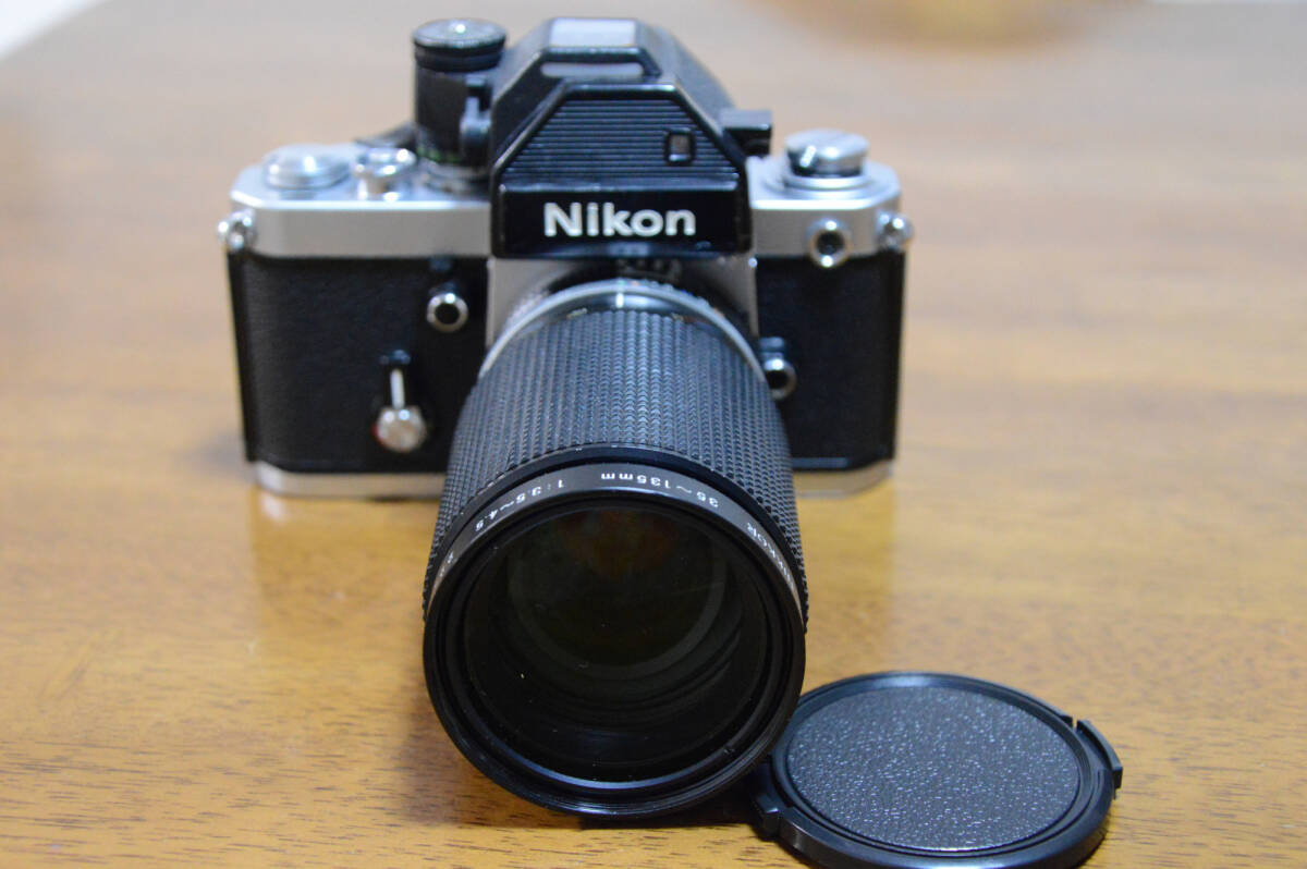 ニコンＦ2・フォトミックS　ニッコール35-135ｍｍ1：3.5～4.5付き　完動美品