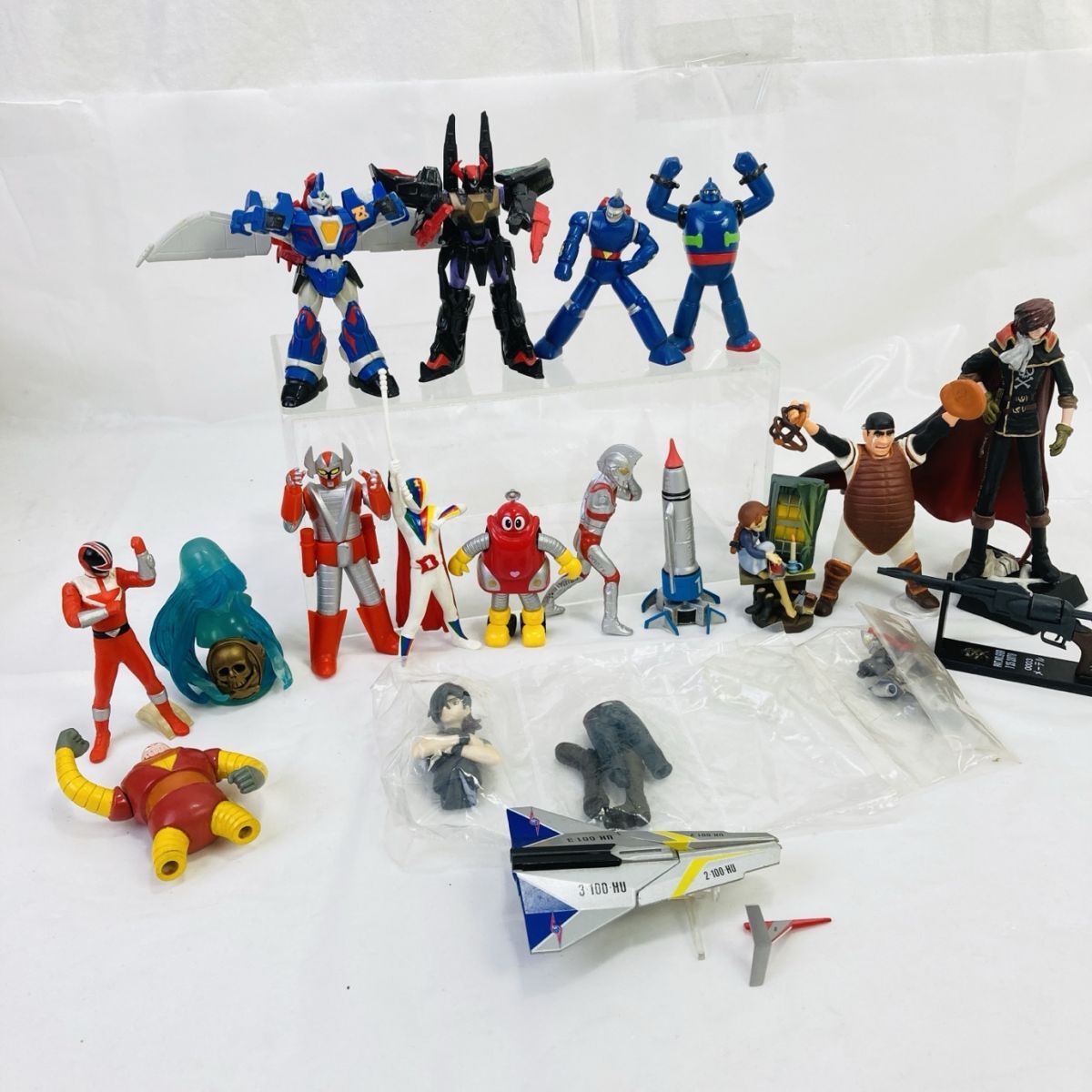 ミニフィギュア まとめ セット HGシリーズ 鉄人28号 ボスボロット キャプテンハーロック 伴宙太 ZZ-260228007