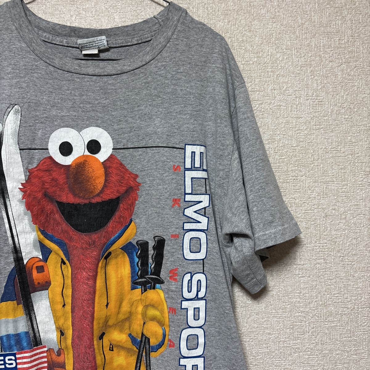 フェード感あり　USA製 セサミストリート エルモ スキー Tシャツ L グレー Elmo SPORT 両面プリント ヴィンテージ 90s キャラクター