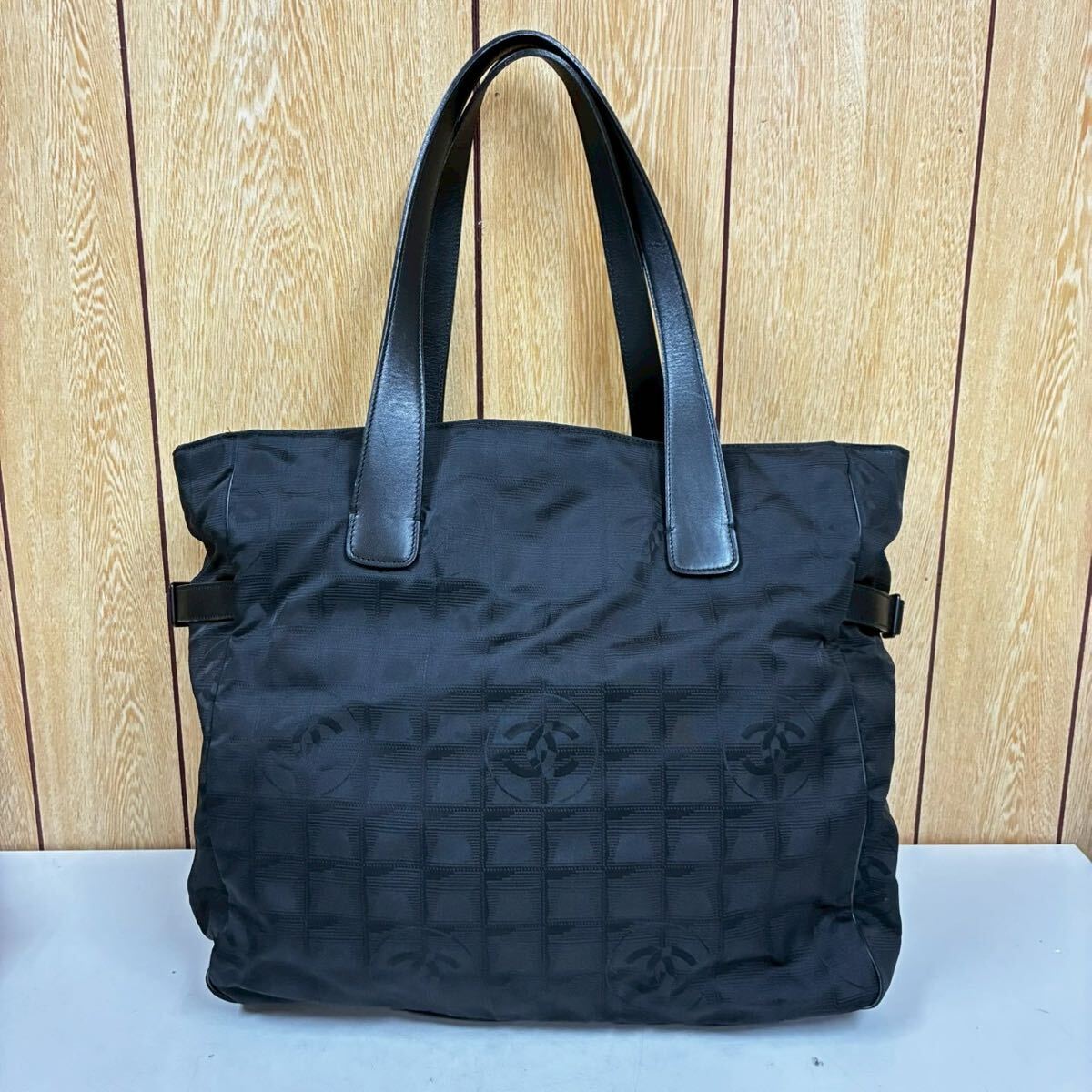 CHANEL シャネル ニュートラベルライン GM トートバッグ A15825 6番台 黒 ナイロン/レザー トートバッグ バッグ