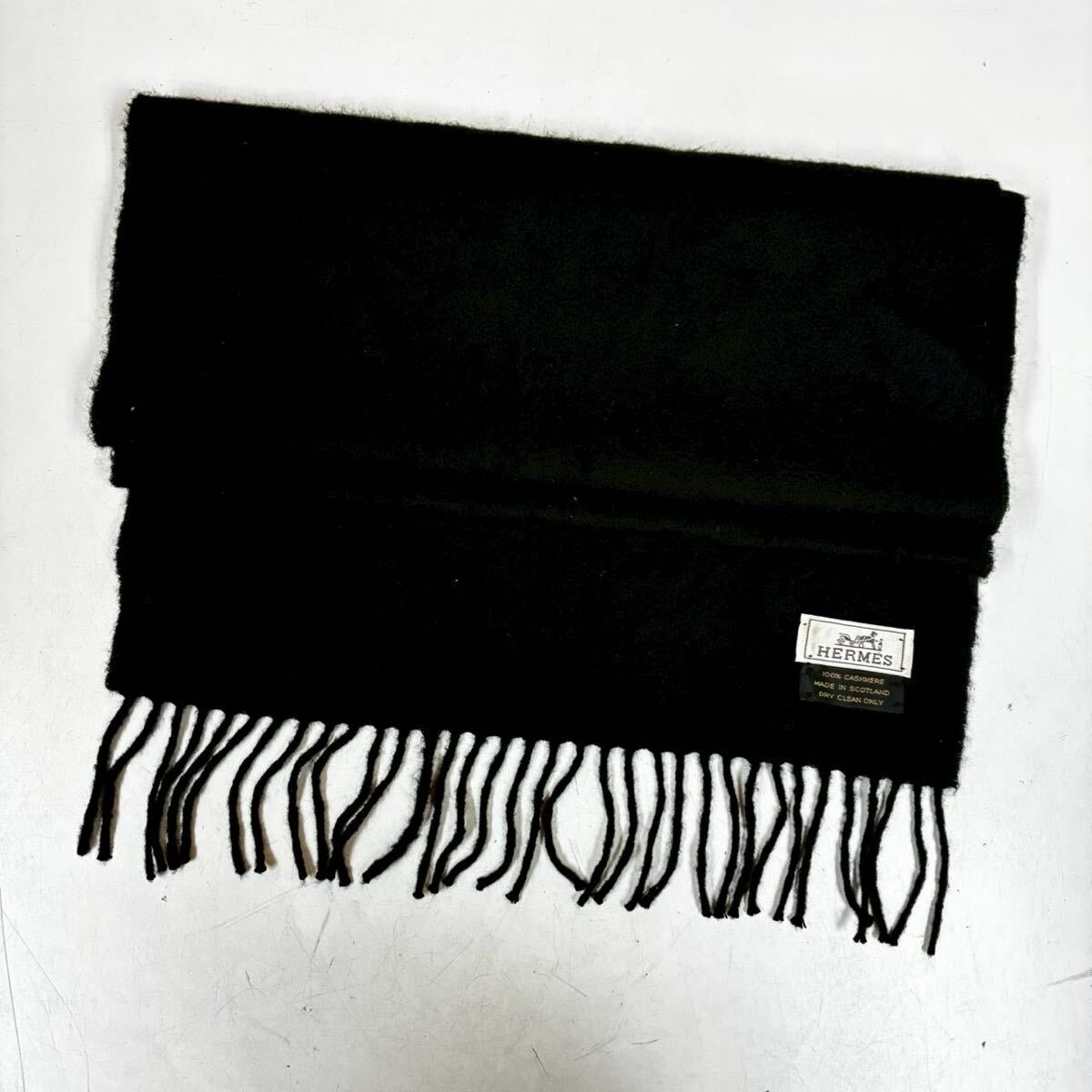 HERMES エルメス ユニ・ブロデ マフラー 黒 カシミヤ100% ロゴ刺繍 BLK