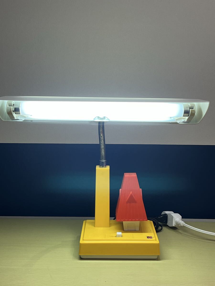 ★【簡易確認、中古現状】卓上スタンドライト お家型 昭和レトロ 当時物 インテリア アンティーク