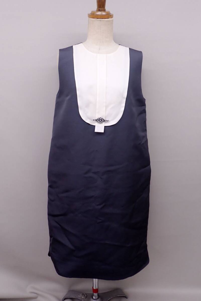 ■レディース衣類50 FOXEY フォクシー デイジーリン ノースリーブ ビジュー付 ワンピース グレー 40■消費税0円