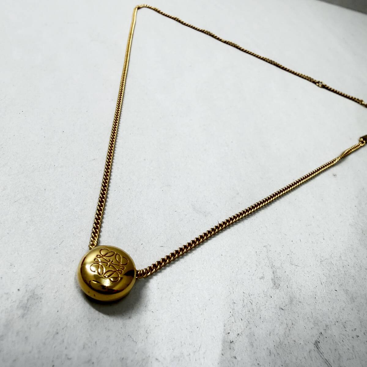 中古 極美品 LOEWEロエベ ペブル アナグラム SV925 Ag シルバー ゴールド カラー 金系 ネックレス