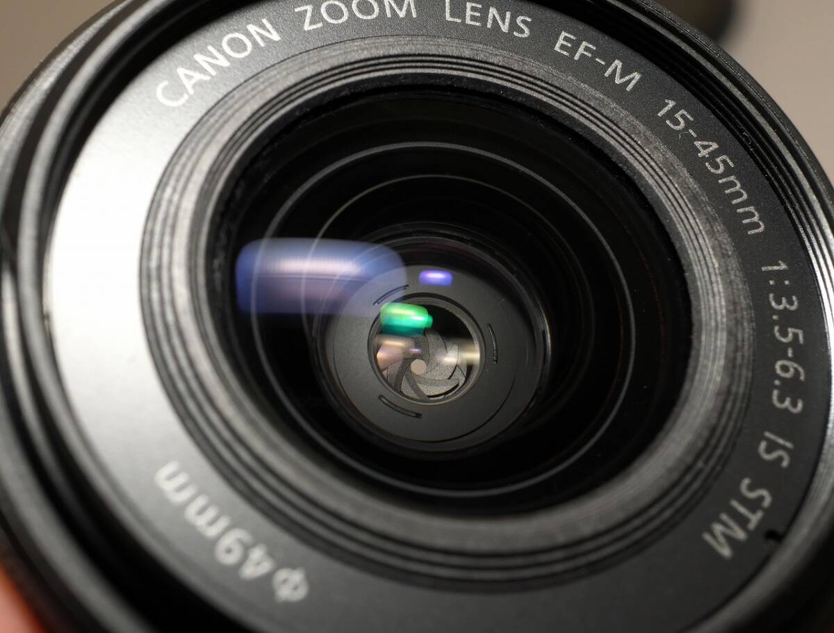 【美品】Canon EF-M 15-45mm F3.5-6.3 IS STM グラファイト (EOS Mシリーズ専用 標準ズーム)