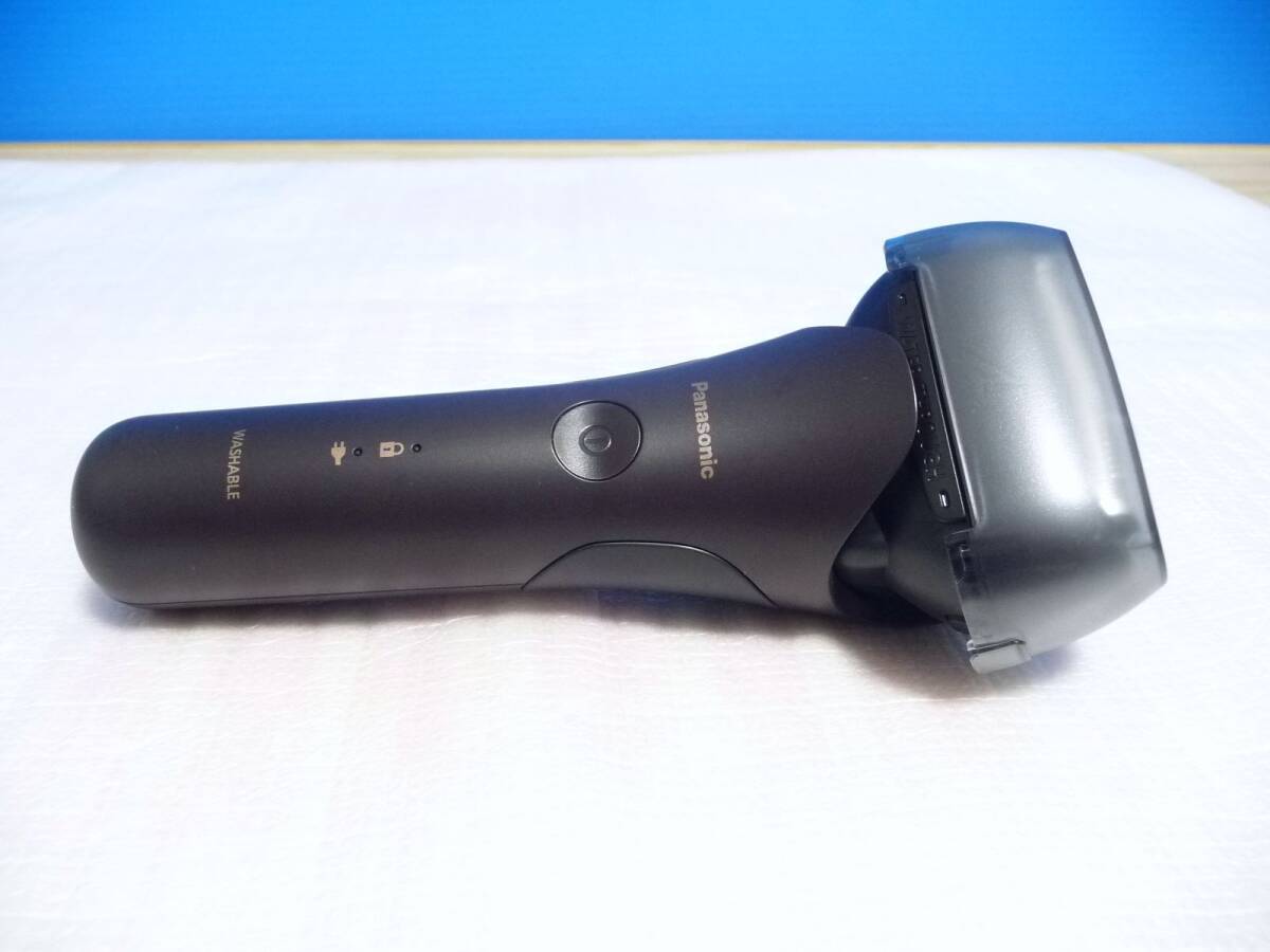 ◆未使用展示品 Panasonicメンズシェーバー LAMDASH（ラムダッシュ）ES-L320D-T [3枚刃/充電中でも剃れる/ラムダッシュAI/IPX7/茶] 保証付