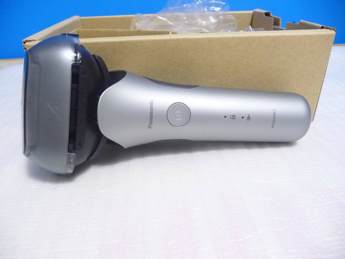 ◆未使用展示品 Panasonic（パナソニック）メンズシェーバー LAMDASH（ラムダッシュ） 3枚刃 ハイグレード シルバー ES-LT6Q-S 本体日本製