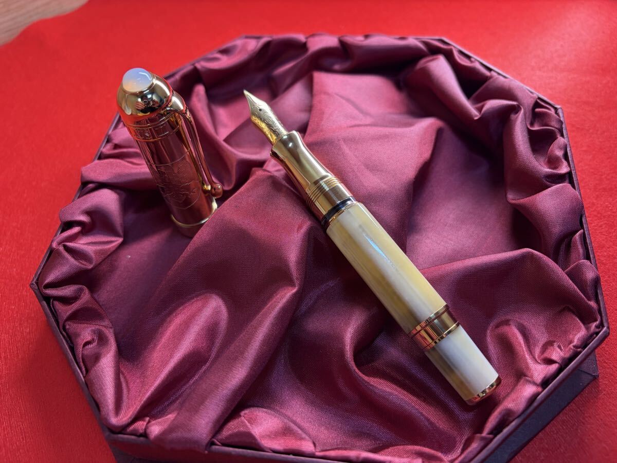 【J004】AURORA アウロラ ポウプ 万年筆 教皇ヨハネ・パウロ2世 限定1919本 リミテッドエディション F 18K pope 箱無し