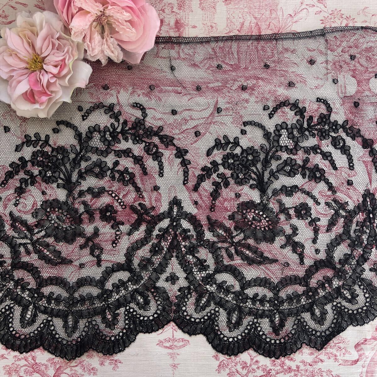 フランスアンティーク 豪華！美しいチュール系超幅広ブラックレース！34cmx200cm スカラップ　ドール　ハンドメイド　素材　ヴィンテージ