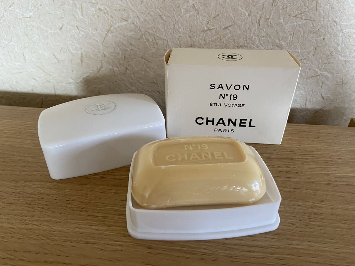 65894 シャネル　石鹸　SAVON　N°19　75g　CHANEL　未使用自宅保管品