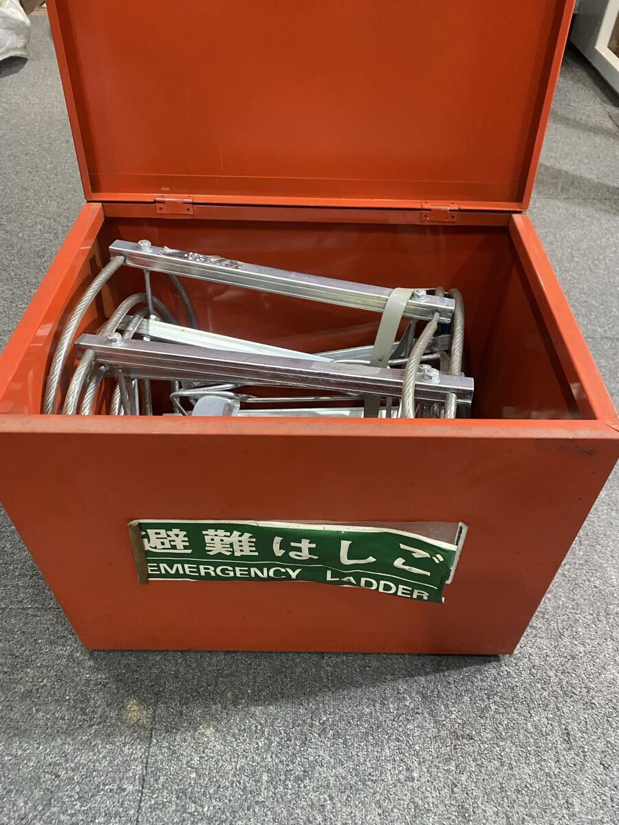 60430【自宅保管品】避難はしご ワイヤー 金属 防災 箱付