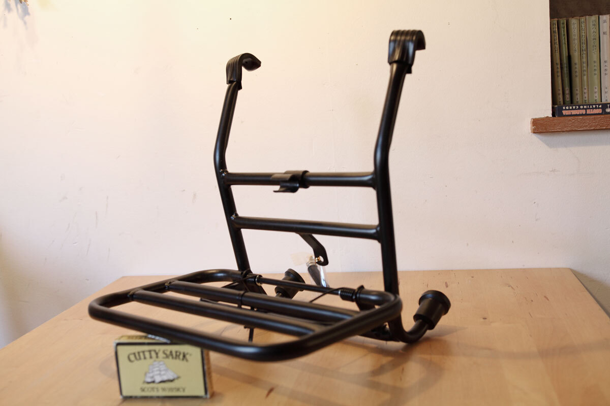 ランブレッタ Lambretta V200 V125 用　フロントキャリア　フォルダブル（折り畳み）ほぼ未使用