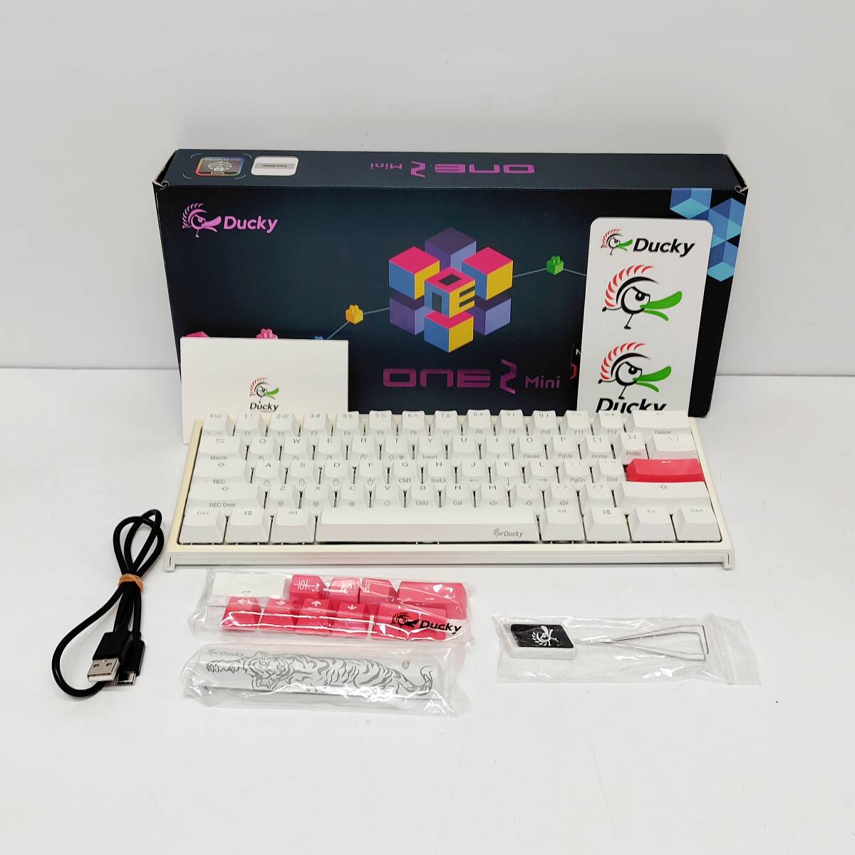 ●動作品 ダッキー ONE 2 Mini USBキーボード Ducky 有線 ゲーミング テンキーレス 英語配列 箱付き S5025