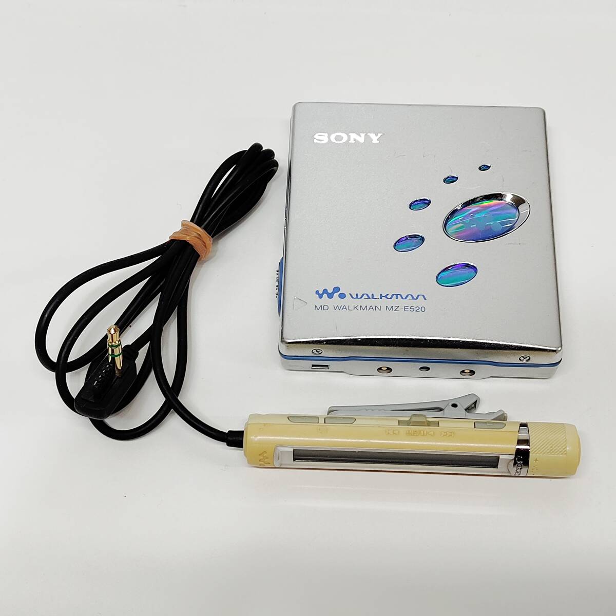 ●ソニー MZ-E520 MDウォークマン SONY シルバー×ブルー リモコン付き ポータブル プレーヤー WALKMAN 音楽 再生 N1165