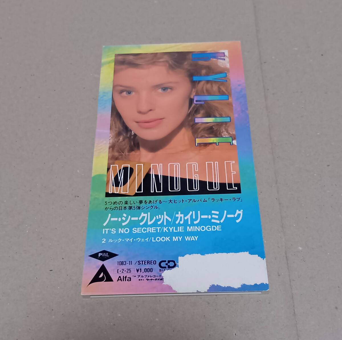 8cmCD/KYLIE MINOGUE(カイリー・ミノーグ)「IT’S NO SECRET」/アルファレコード/10B3-11/E・2・25