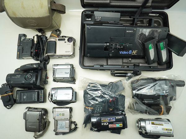 ☆ビデオカメラなど☆SONY/Panasonic/Victor/Canon/KYOCERA/ 等 計:10点まとめ【ジャンク品】32401