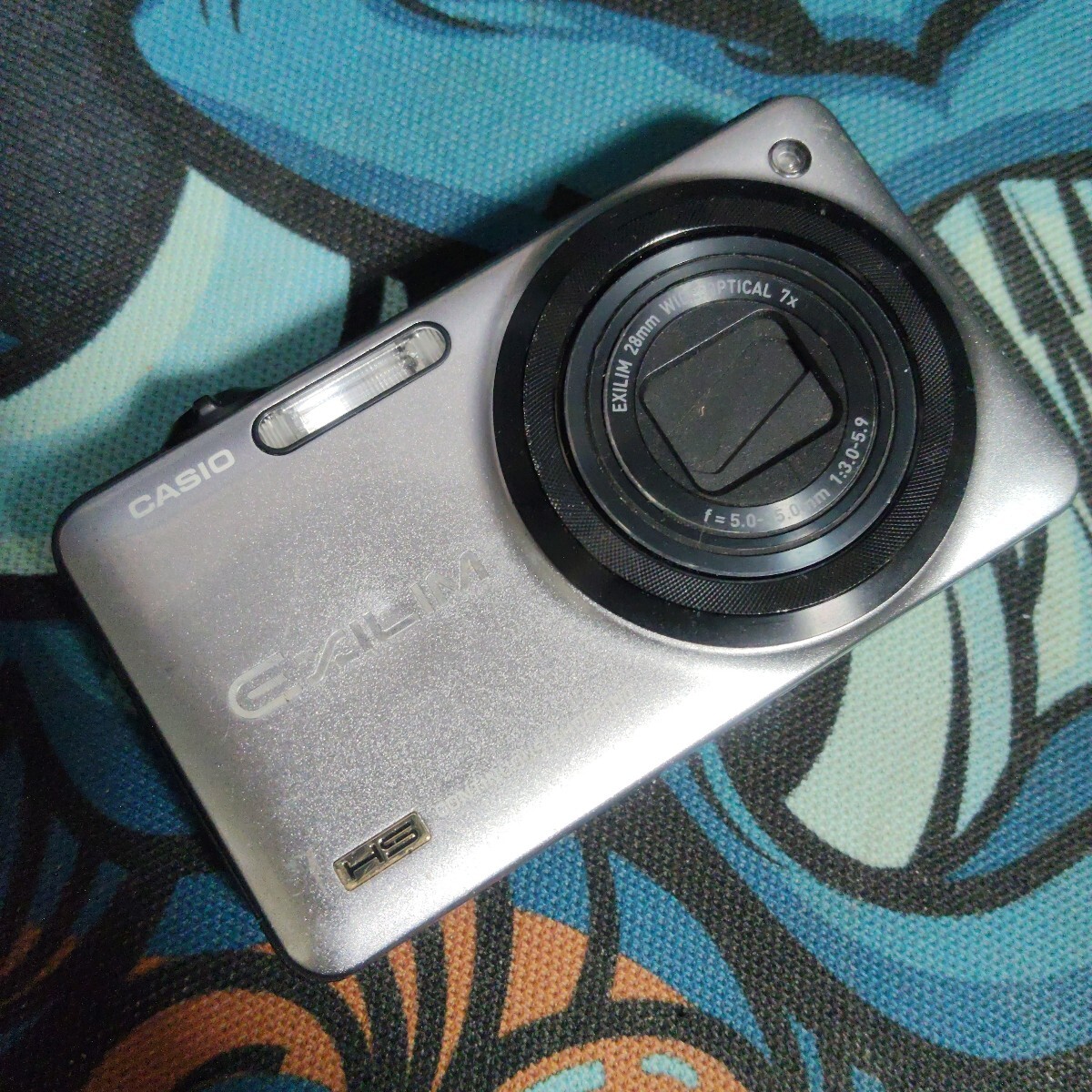 CASIO コンパクトデジタルカメラ EXILM EX-ZR10