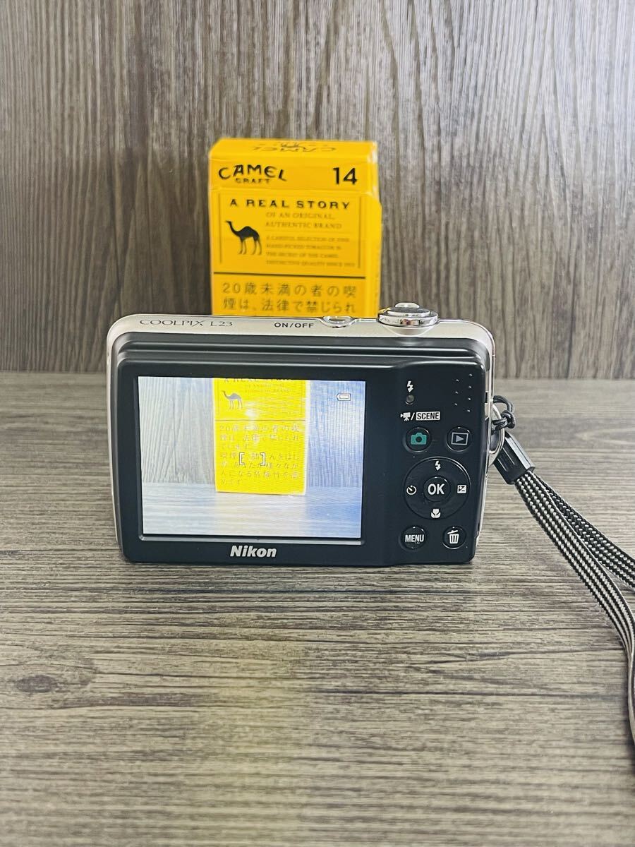 No0.3 Nikon COOLPIX L23 シルバー コンパクトデジタルカメラ 10.1MP 5倍ズーム 動作確認済み 中古