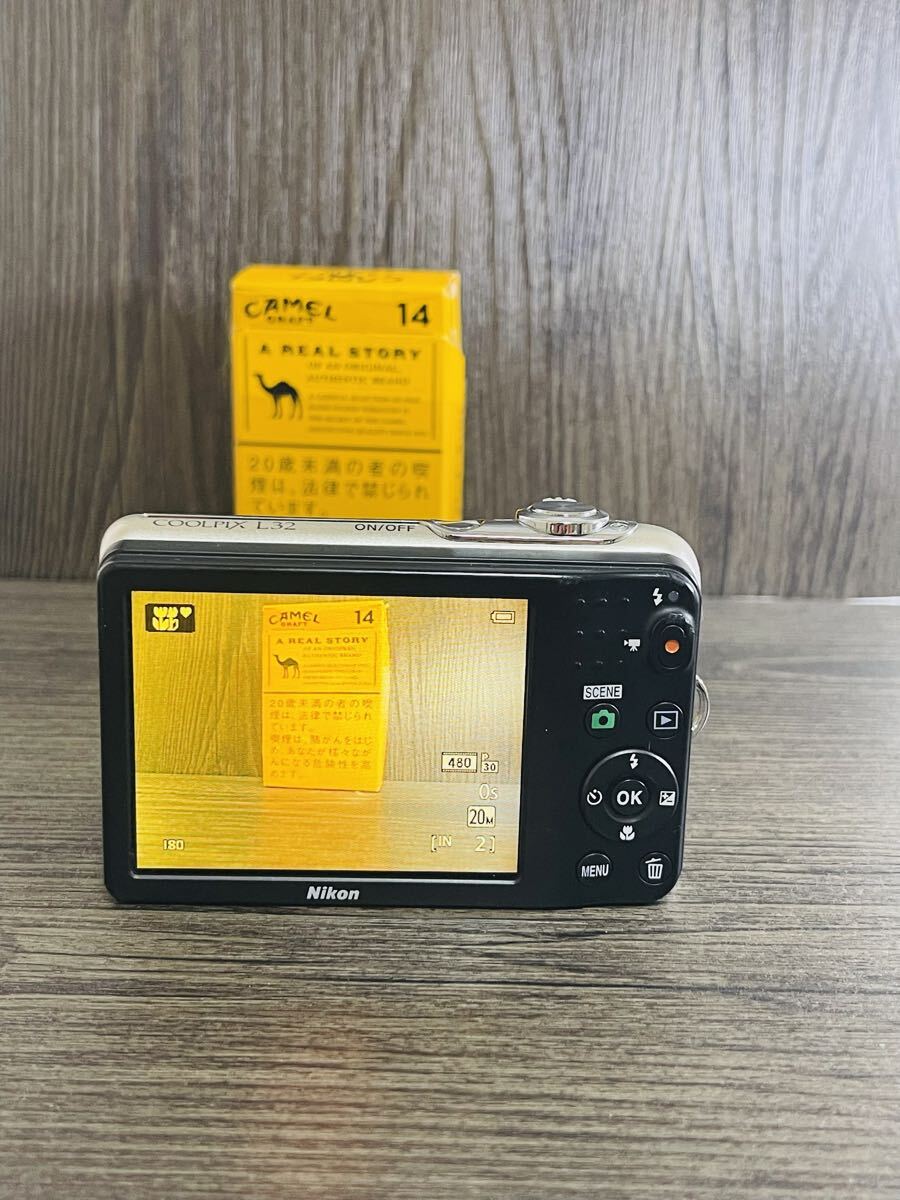 No.06 Nikon COOLPIX L32 シルバー コンパクトデジタルカメラ 20.1MP 5倍ズーム 動作確認済み 中古