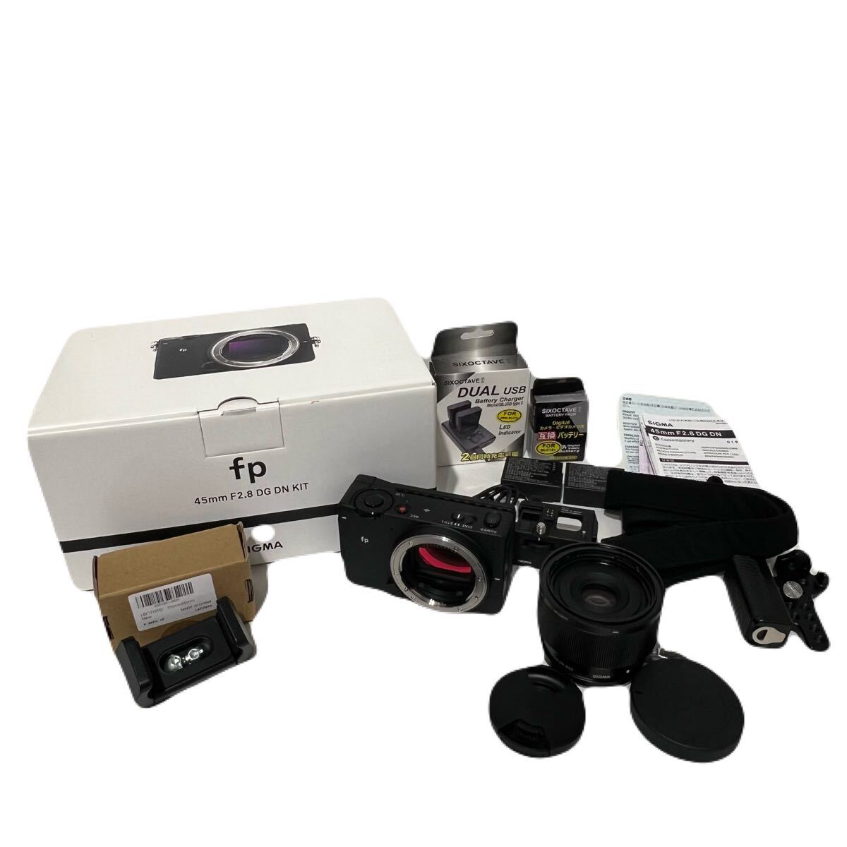 △km-432 シグマ SIGMA fp 45mm F2.8 DG DN ミラーレス一眼カメラ ランズキット 動作確認済み 箱付き バッテリー 充電器 S594-1