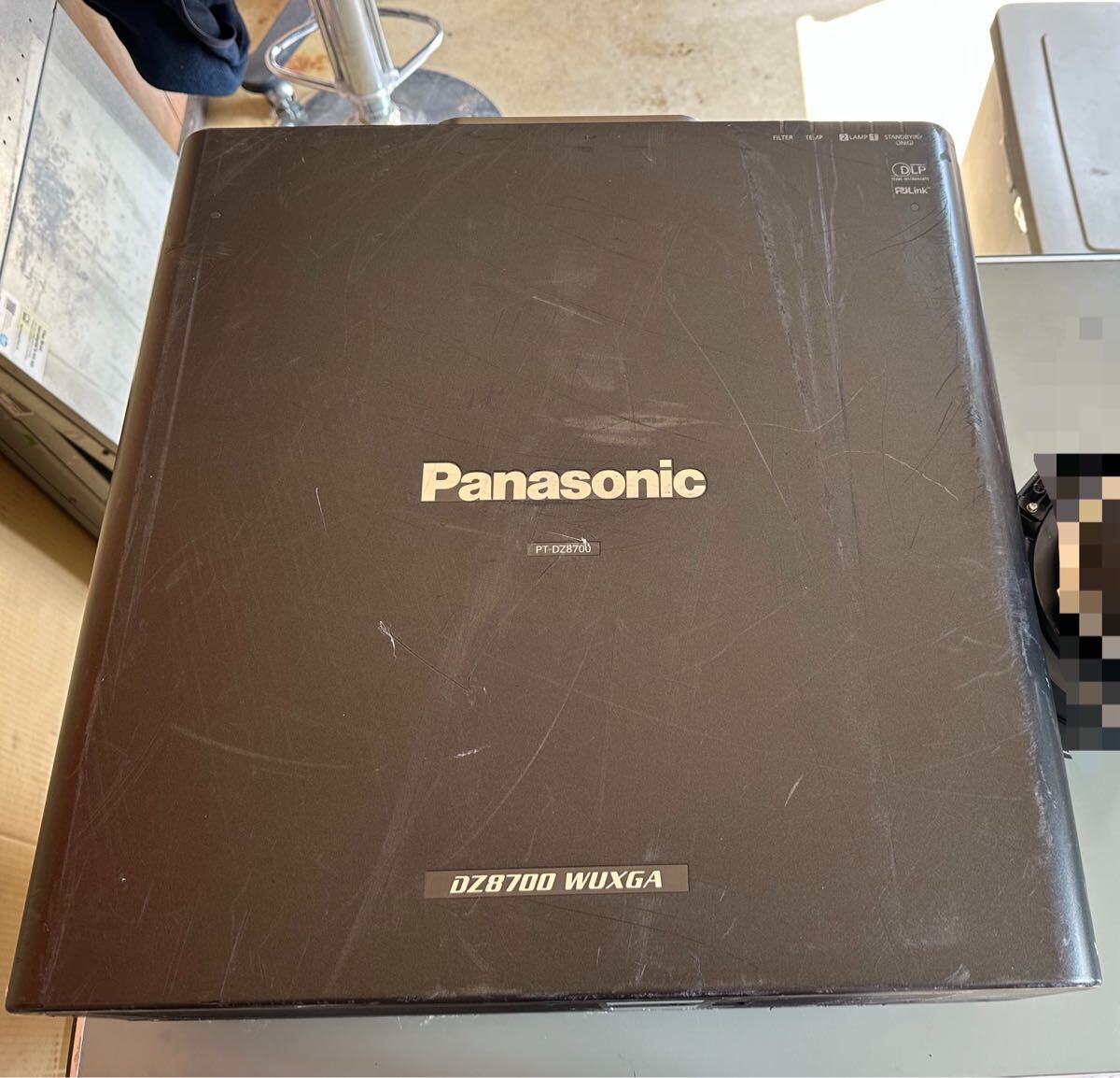 Panasonic DLPプロジェクター PT-DZ8700 10600lmプリジェクター 本体のみ　現状品 