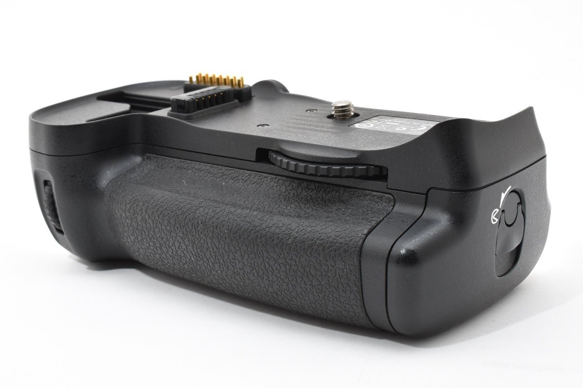 Nikon マルチパワーバッテリーパック MB-D10