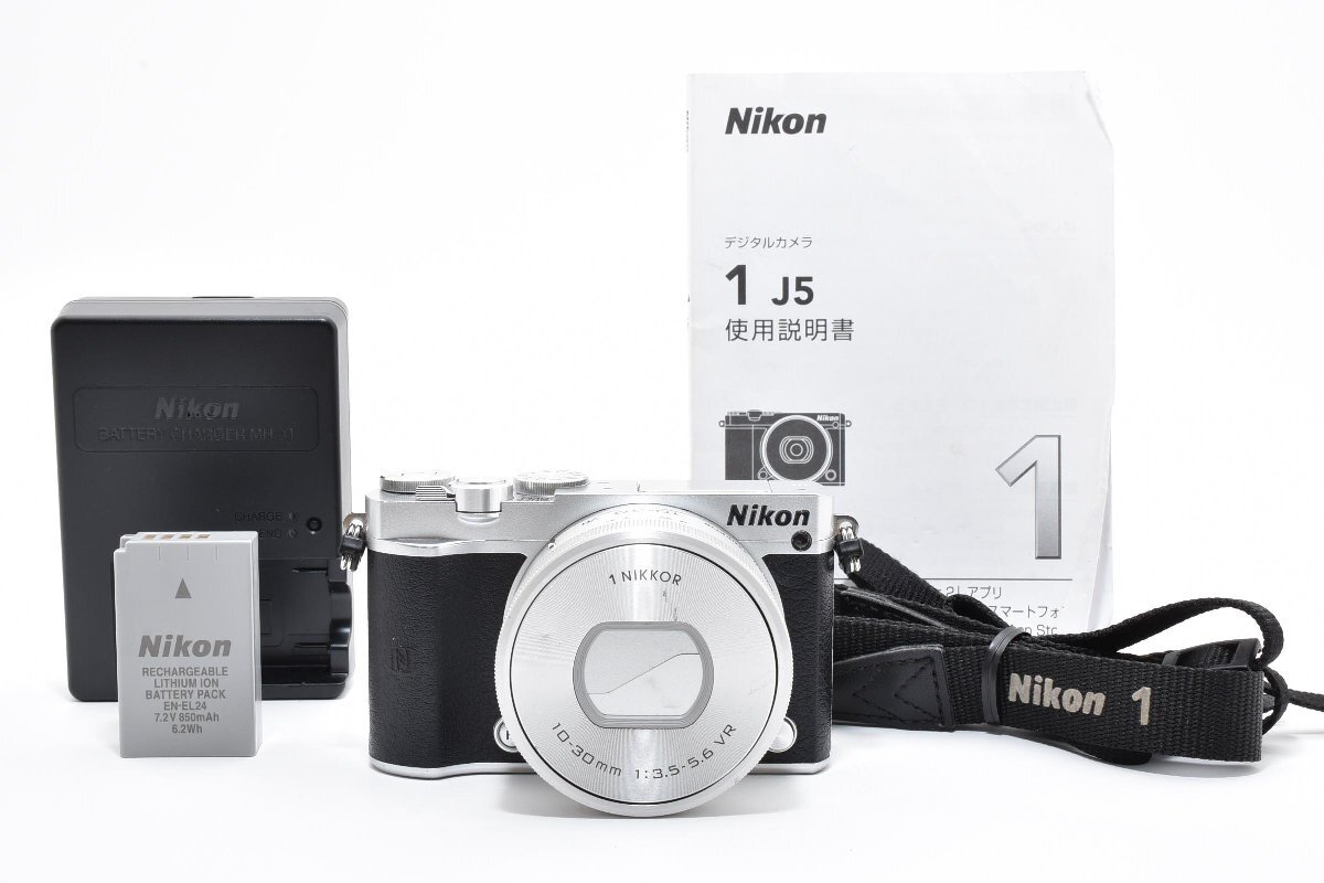 美品 Nikon ミラーレス一眼 Nikon1 J5 標準パワーズームレンズキット シルバー