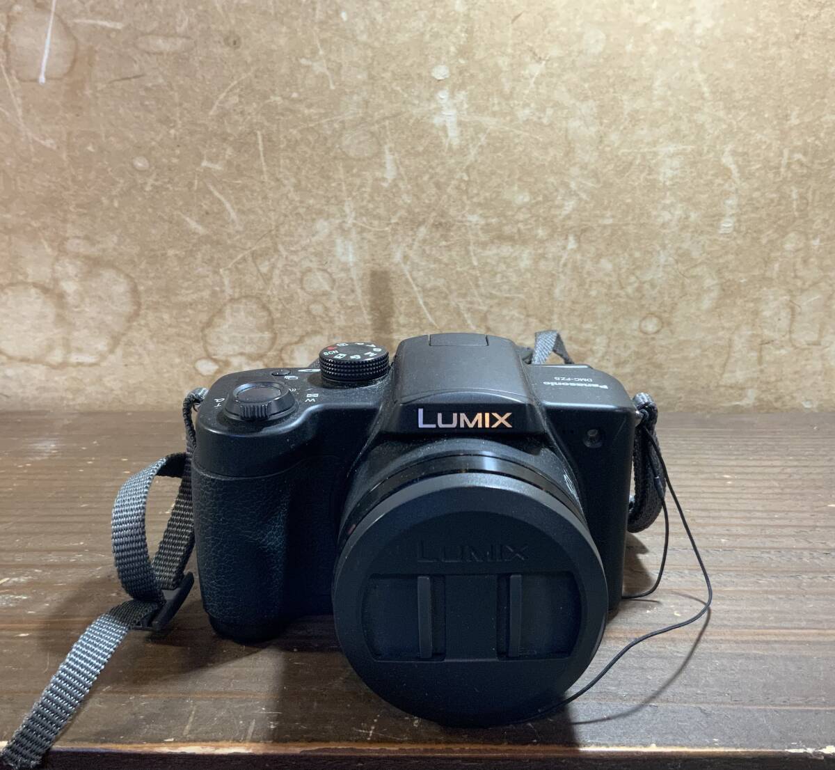 カメラ　Panasonic LUMIX DMC-FZ5 ジャンク品【3-74】