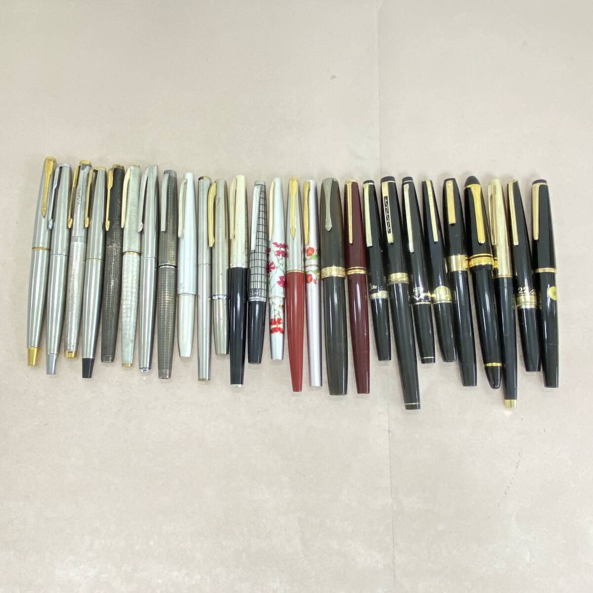 『KR3』万年筆 27本 19本刻印あり まとめ ペン先:22K/21K/18K/18Kwg/14K モンブラン パーカー パイロット プラチナ セーラー 他 現状品
