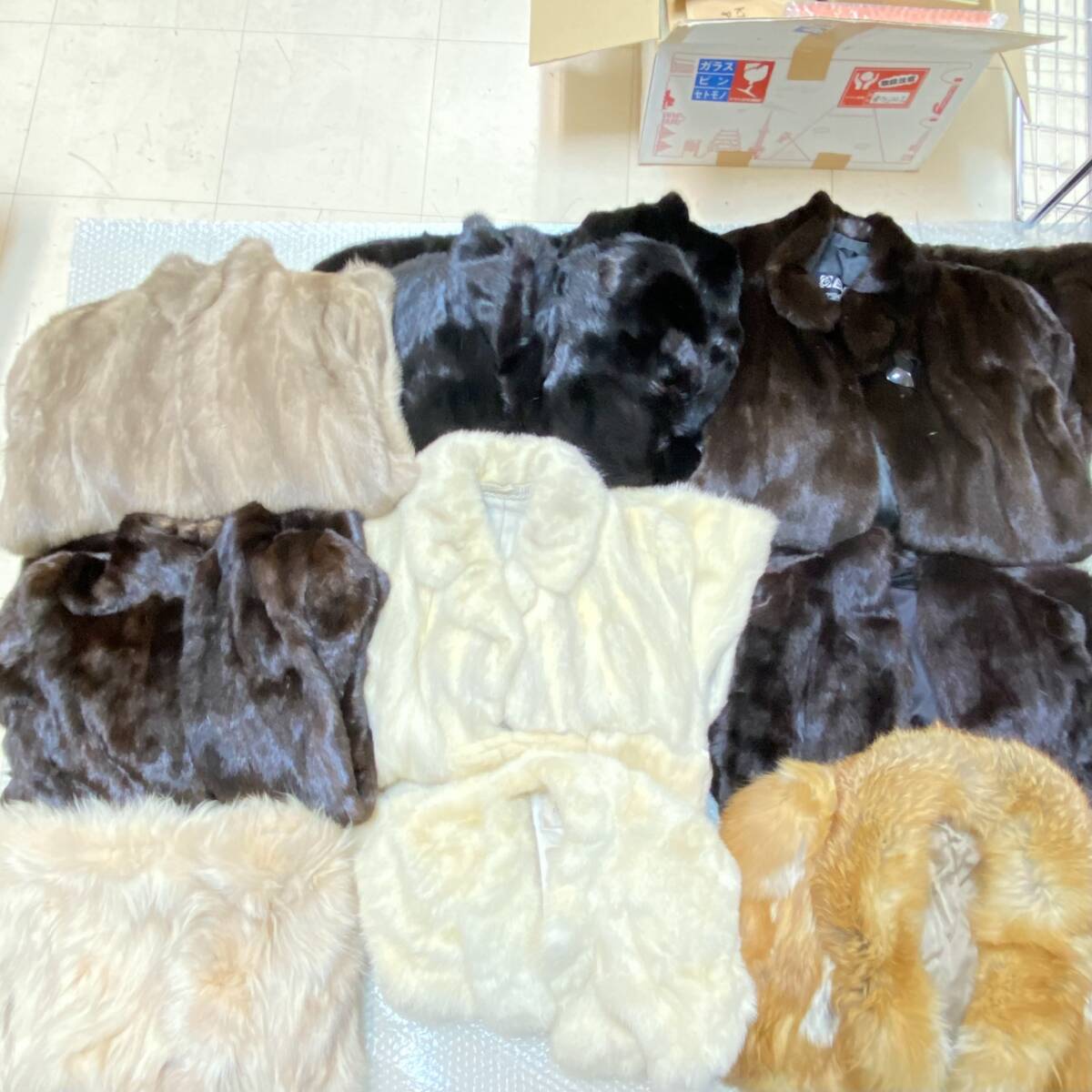 『Z』毛皮　ミンク フォックス サガミンク　銀サガ/エンバ/Malvoisie/SANDRO FERRONE/ノーブランド/他 リアルファー コート マフラー 現状