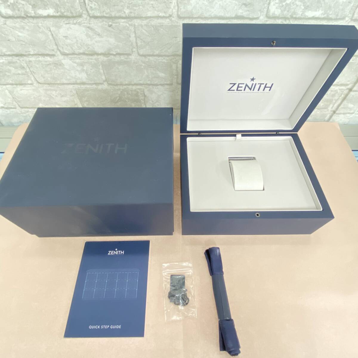 『Z1』ウォッチケース　ZENITH　ゼニス　クロノマスタースポーツ？　付属品　箱・冊子・タグ・クロス　時計　BOX　コレクターズ品　現状品