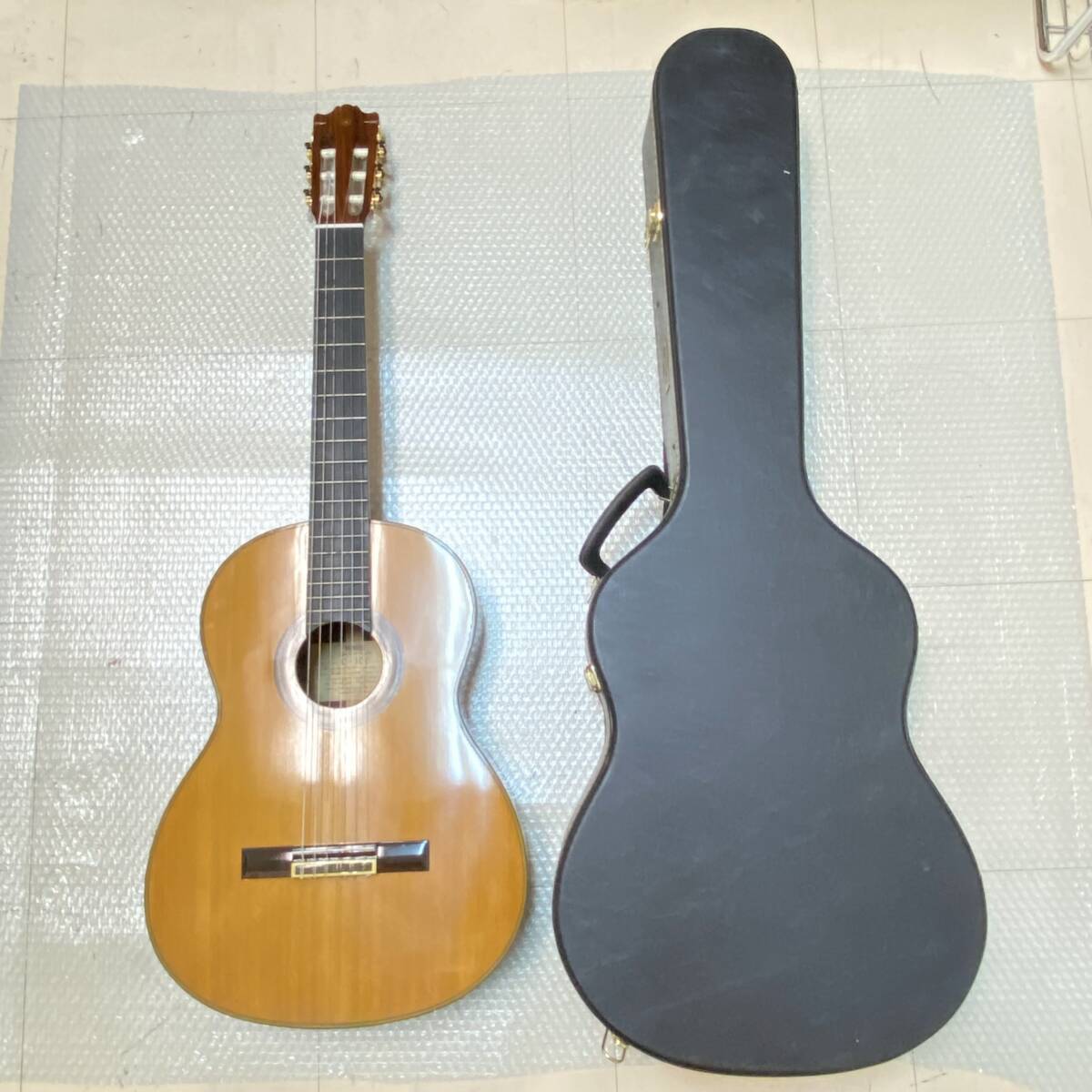 『L1』ヤマハ　クラシックギター　C-300　ハードケース付き　YAMAHA　アコースティックギター　アコギ　弦楽器　動作未確認　現状品