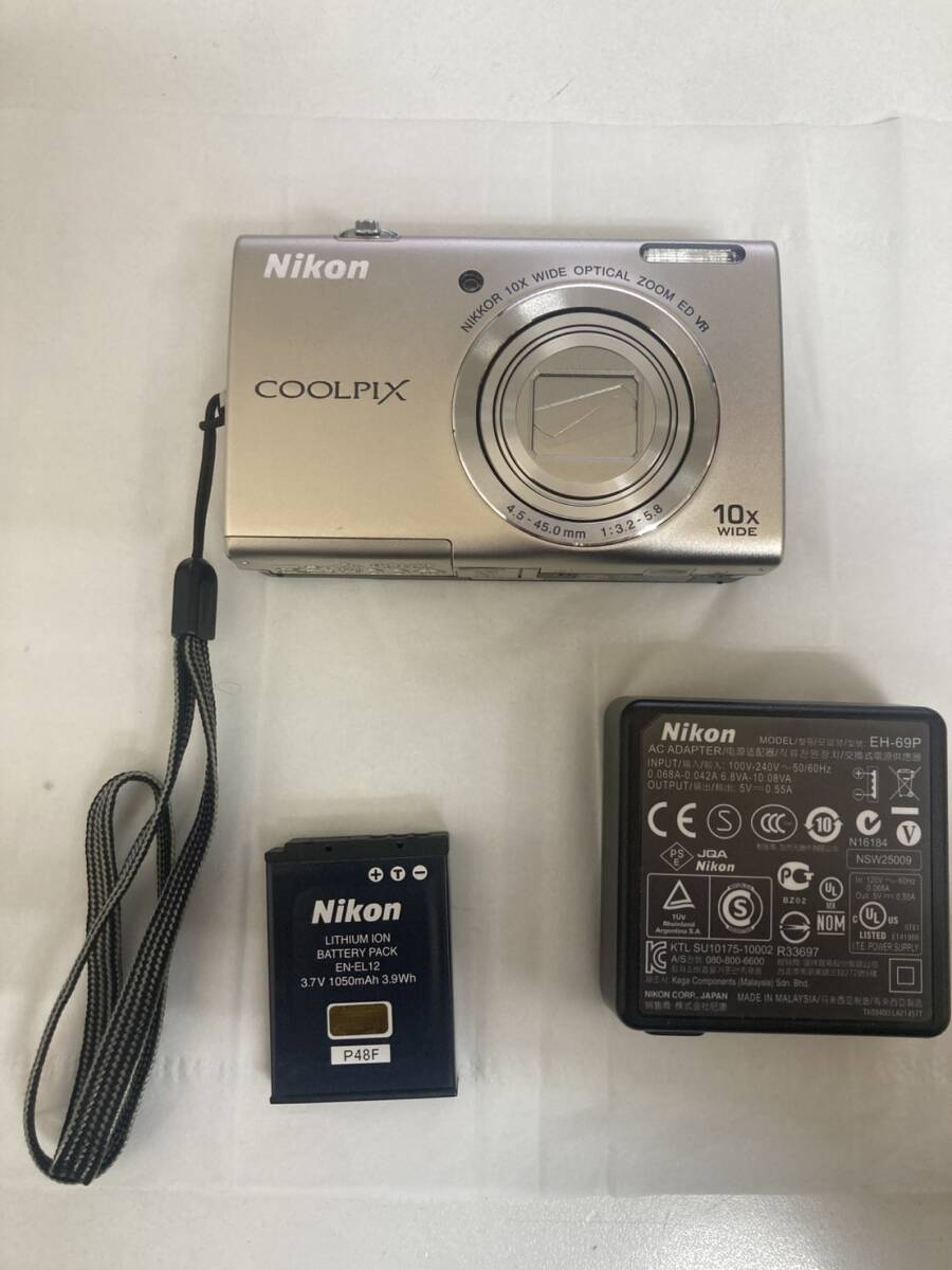 Nikon ニコン COOLPIX S6200　コンパクトデジタルカメラ