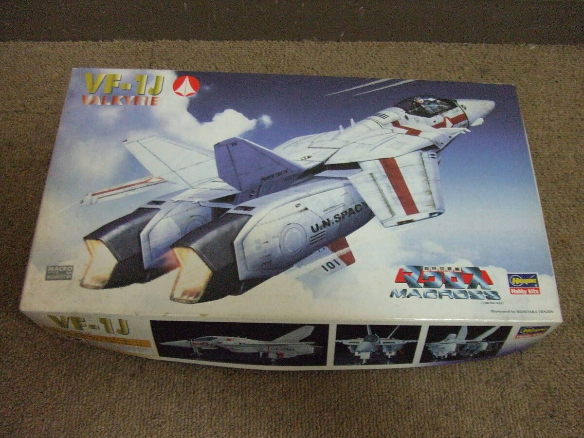 U92 未組立品 ハセガワ プラモデル マクロス 1/72 VF-1J バルキリー 2 Macross TV版 65702