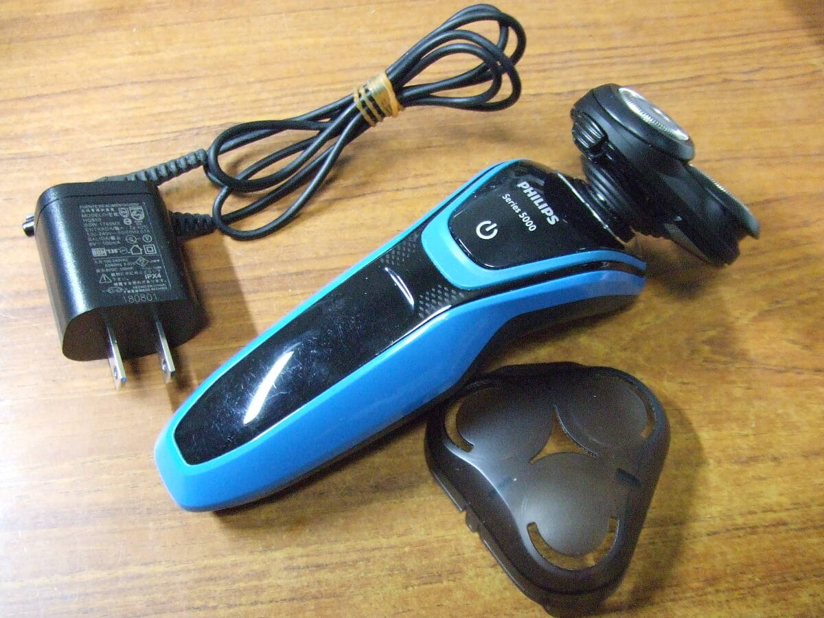 U141 PHILIPS フィリップス Series5000 電気シェーバー S5050 中古　本体 2018年製