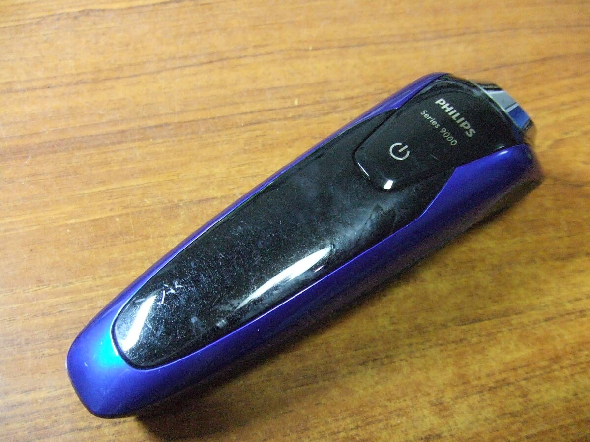 U217 PHILIPS/フィリップス 電気シェーバー　シリーズ9000 S9185 2019年製　刃欠品　本体のみ　中古