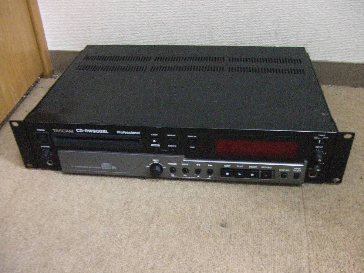 U373 　ジャンク　タスカム TASCAM CD-RW900SL 業務用CDレコーダー 中古　本体