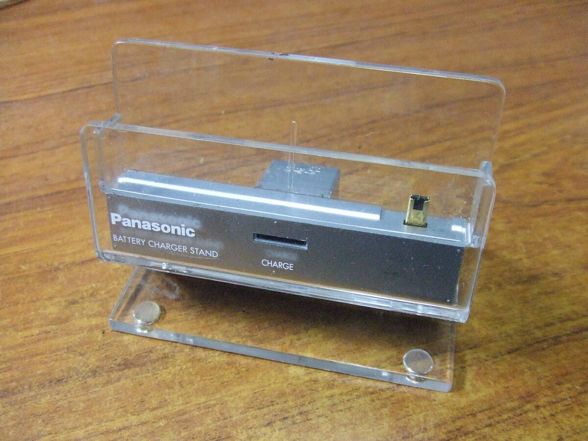 U600 パナソニック/Panasonic ポータブルMDプレーヤー用　充電台 バッテリーチャージャースタンド クレードル 中古　未確認　現状品
