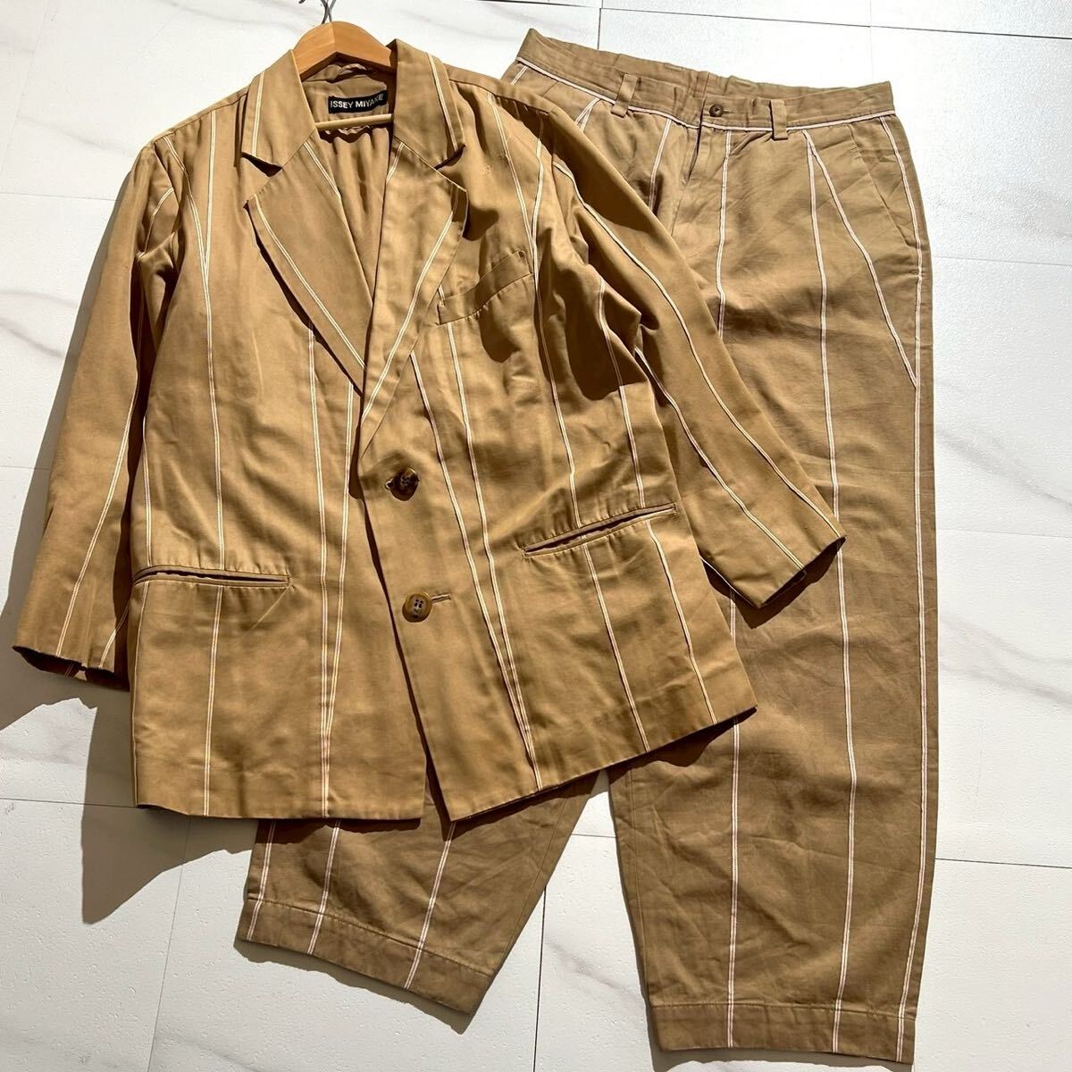 名作 95SS◆ISSEY MIYAKE MEN セットアップ スーツ ジャケット パンツ ベージュ レッドステッチ コットン L メンズ イッセイミヤケメン